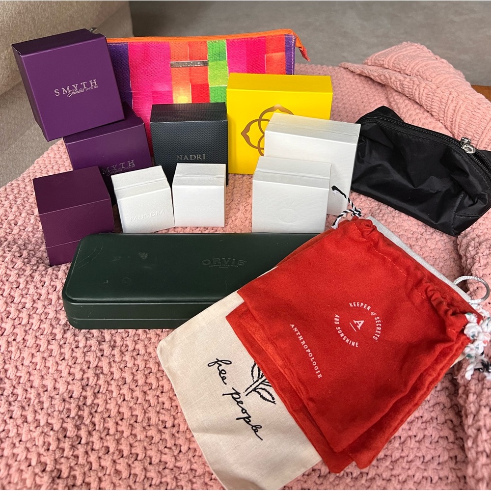 JEWELRY BOXES AND BAGS